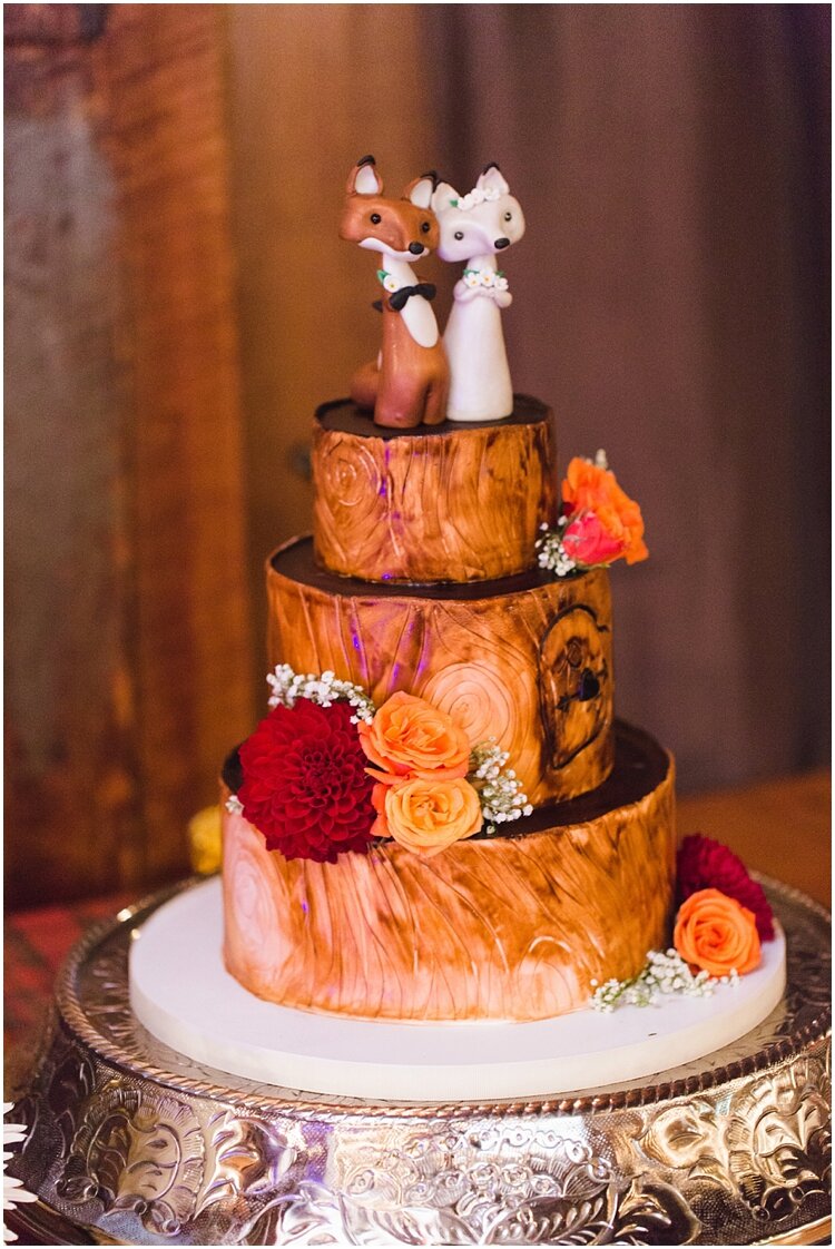 Fox Hunt Themed Wedding Cake.jpg