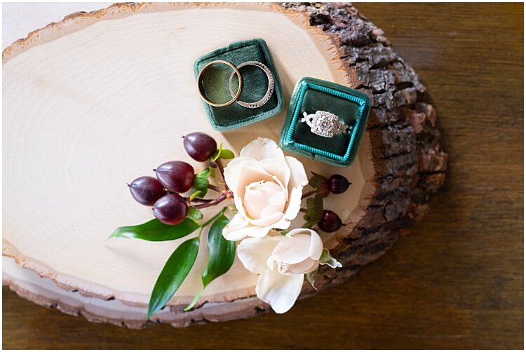 Emerald Velvet Ring Box