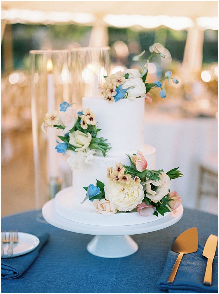 simple elegant floral wedding cake