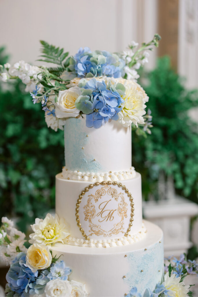 wedding monogram cake with hydrangeas